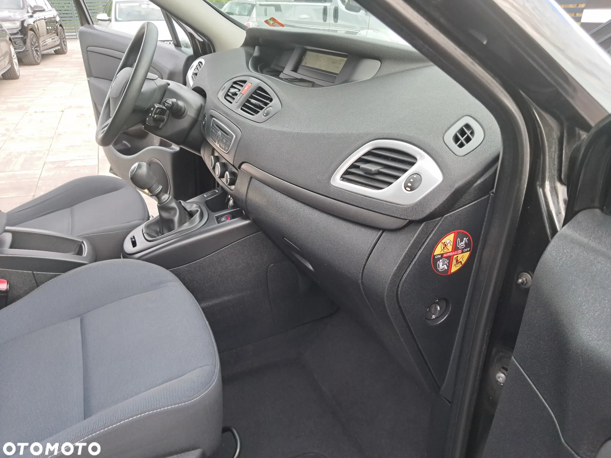 Renault Grand Scenic 1.6 16V 110 Authentique - 22