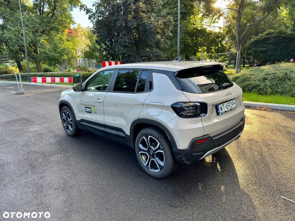 Jeep Avenger - 11