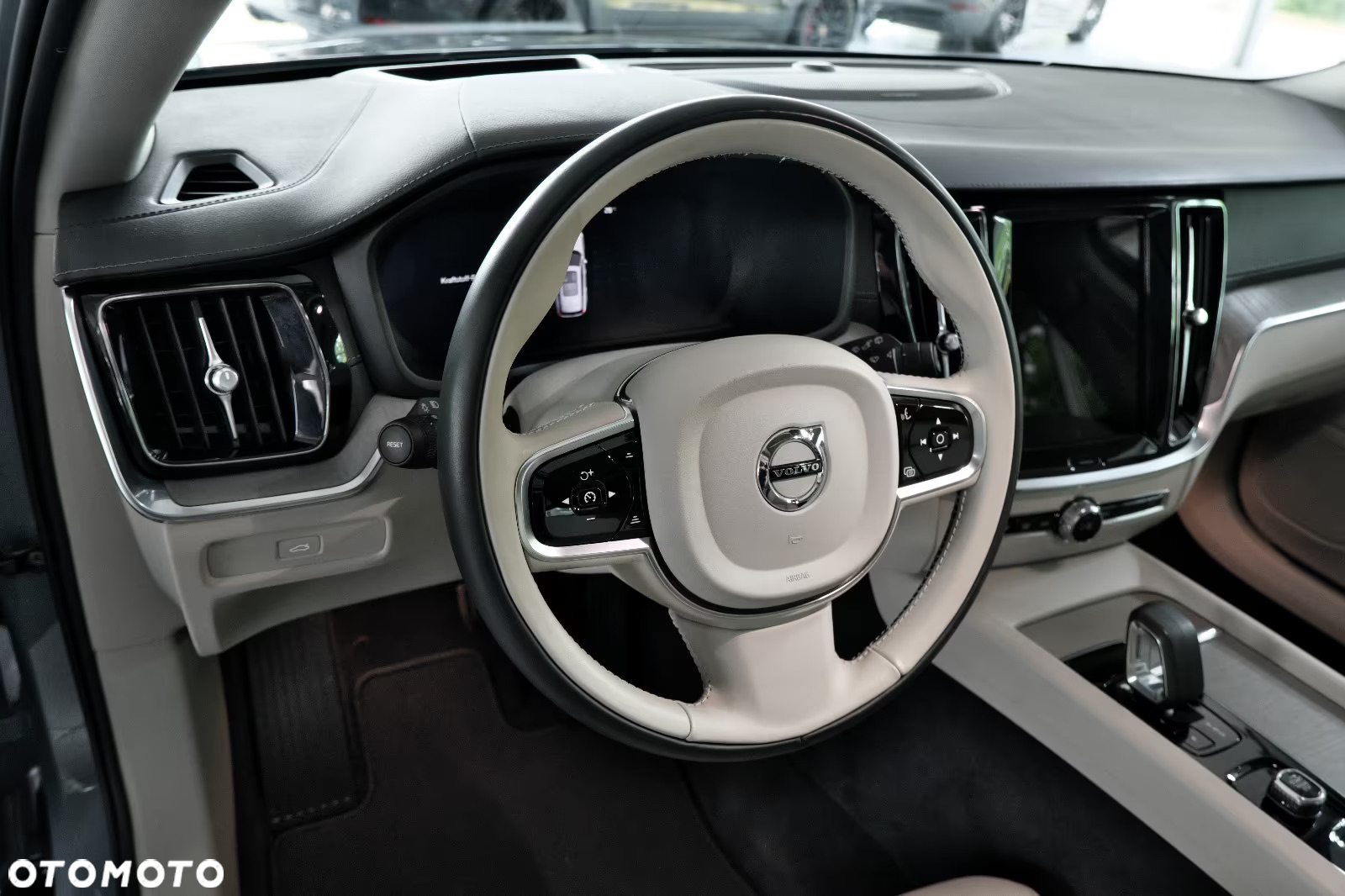 Volvo V60 Cross Country B4 D AWD Geartronic - 7
