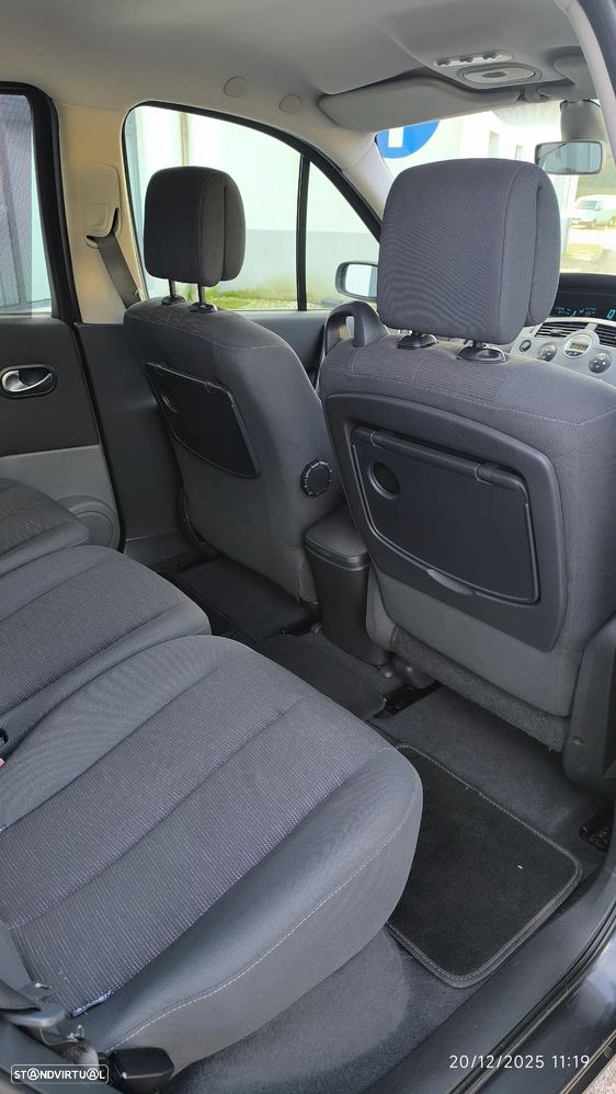 Renault Scénic 1.5 dCi Dynamique S - 44