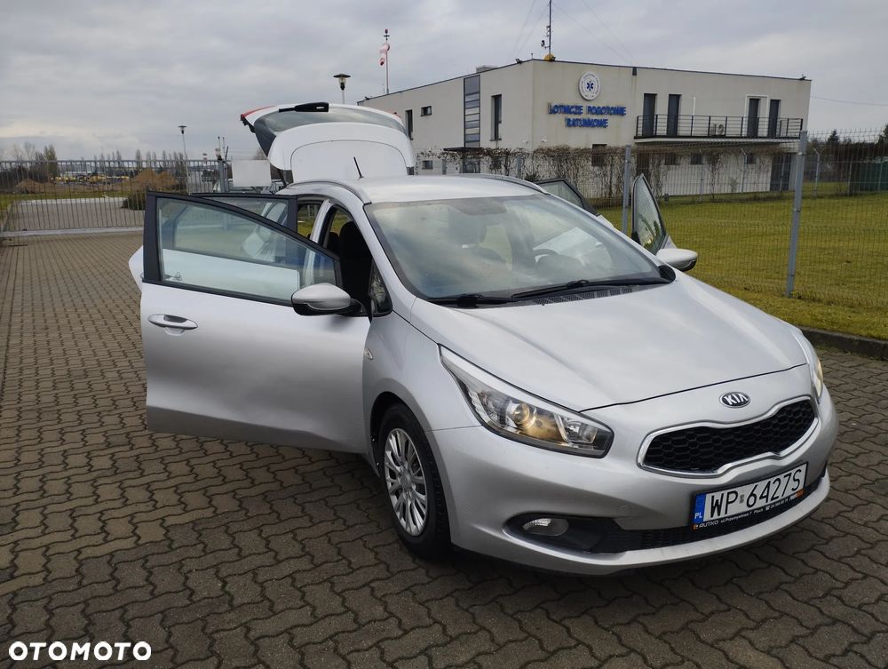 Kia Ceed - 14