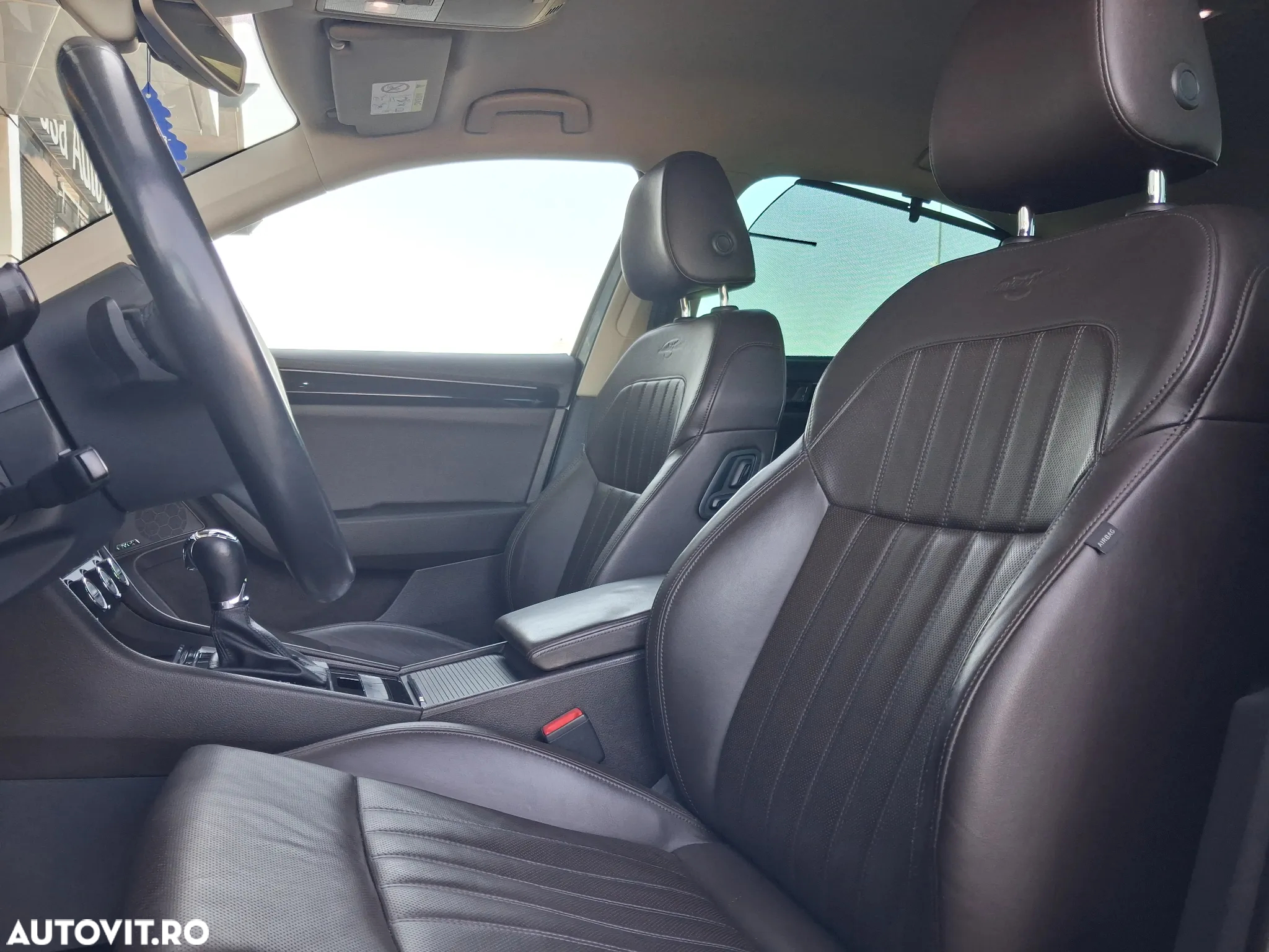 Skoda Superb 2.0 TSI DSG 4X4 Laurin & Klement - 15
