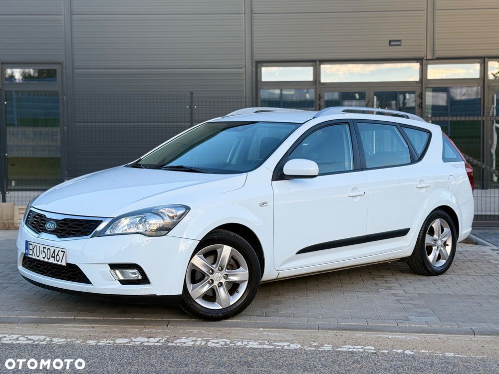 Kia Ceed - 4