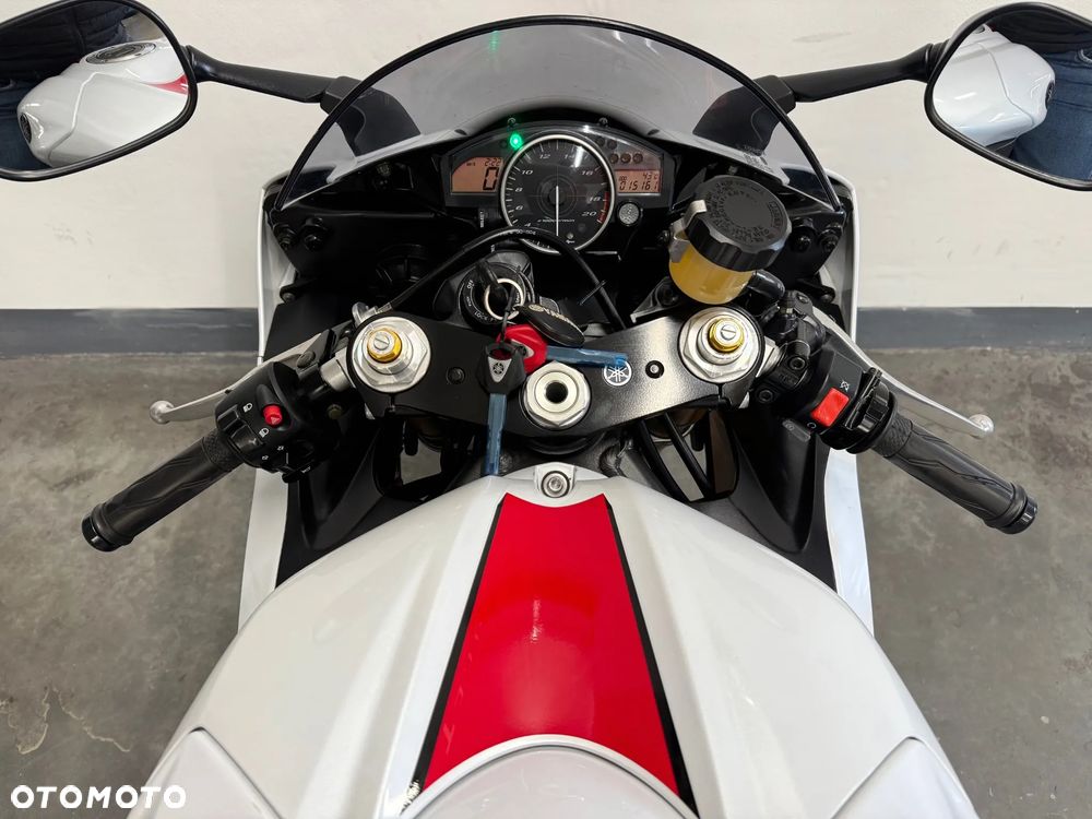 Yamaha R6 - 9