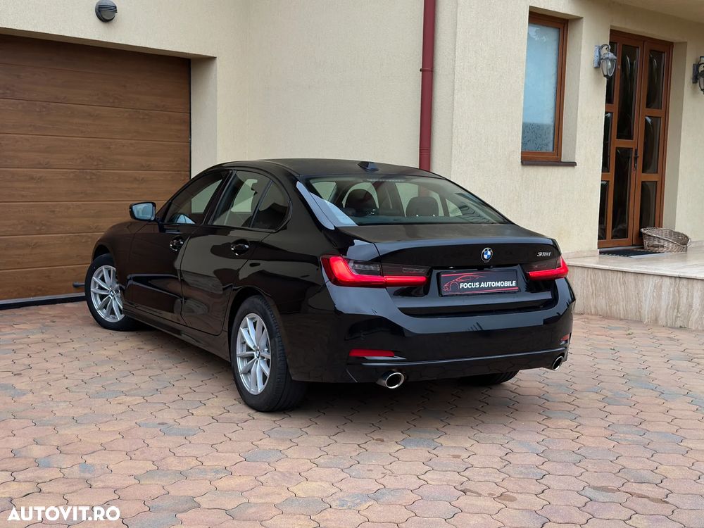 BMW Seria 3 318i AT - 4