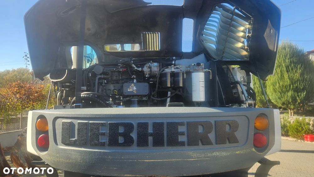 Liebherr A311 - 10