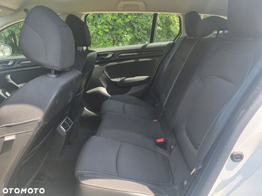 Renault Megane 1.5 Blue dCi Intens - 9