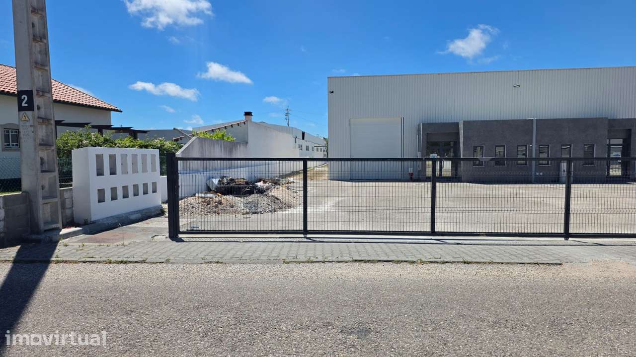 Pavilhões Industriais para arrendar - Grande imagem: 3/18