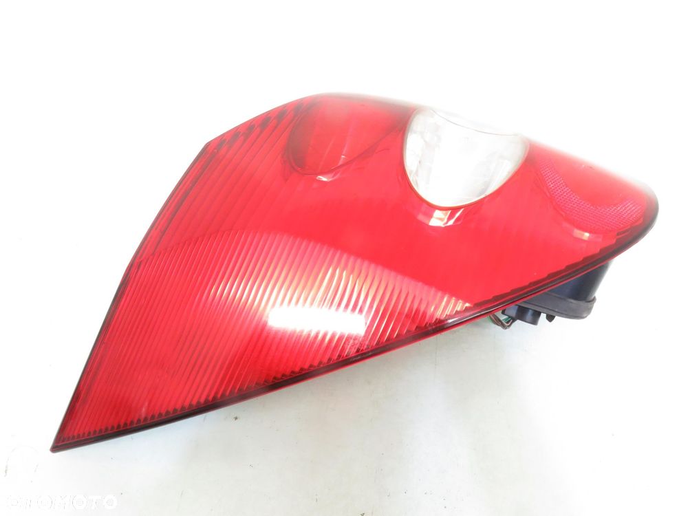 LAMPA LEWA TYLNA RENAULT LAGUNA II Grandtour 8200002471 - 6