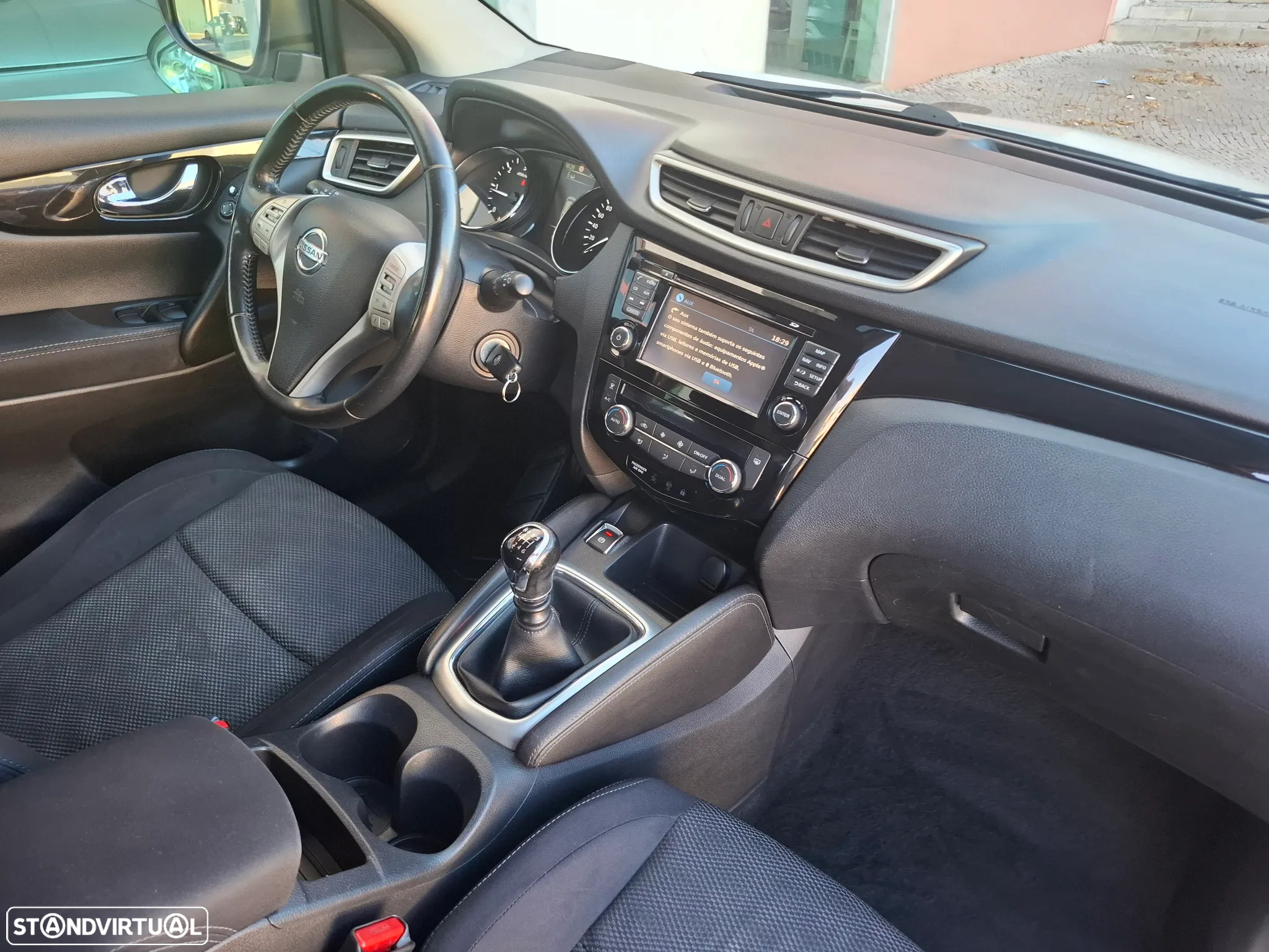 Nissan Qashqai 1.5 dCi N-Connecta - 41