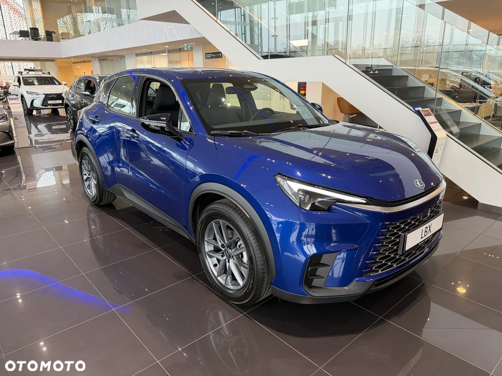 Lexus LBX 1.5 Hybrid - 3