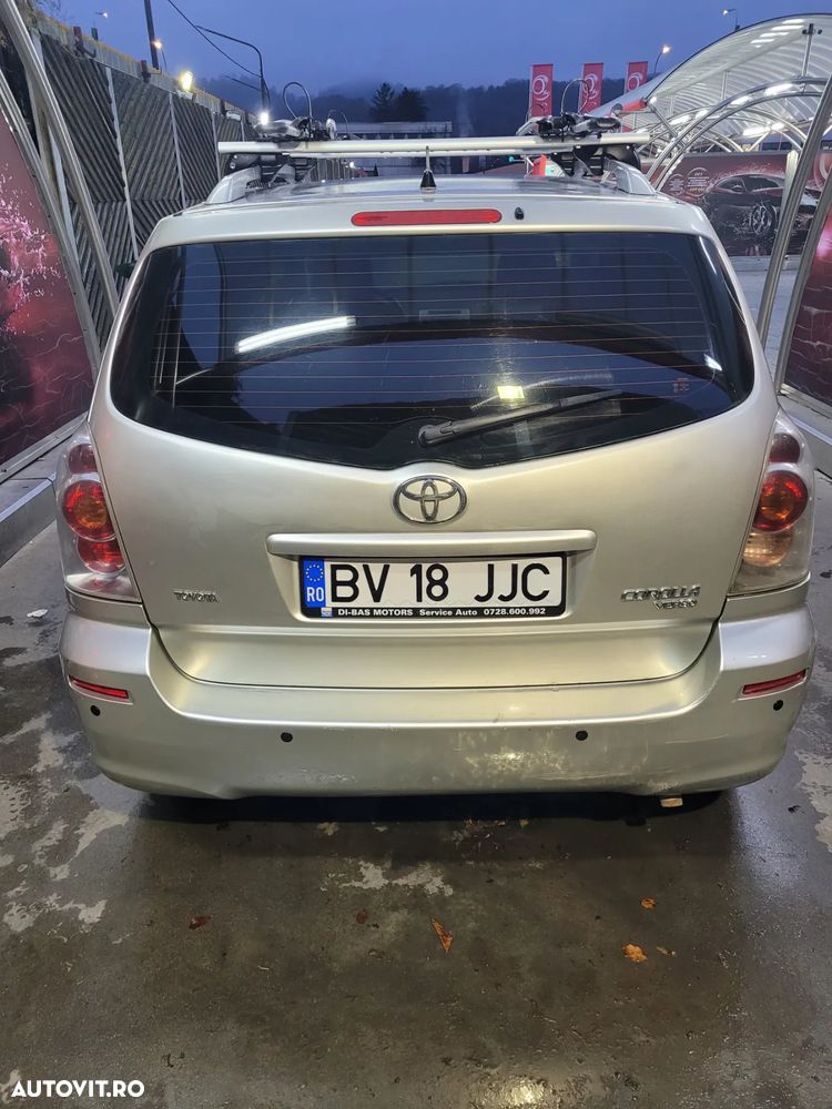 Toyota Corolla Verso 1.8 Luna - 4
