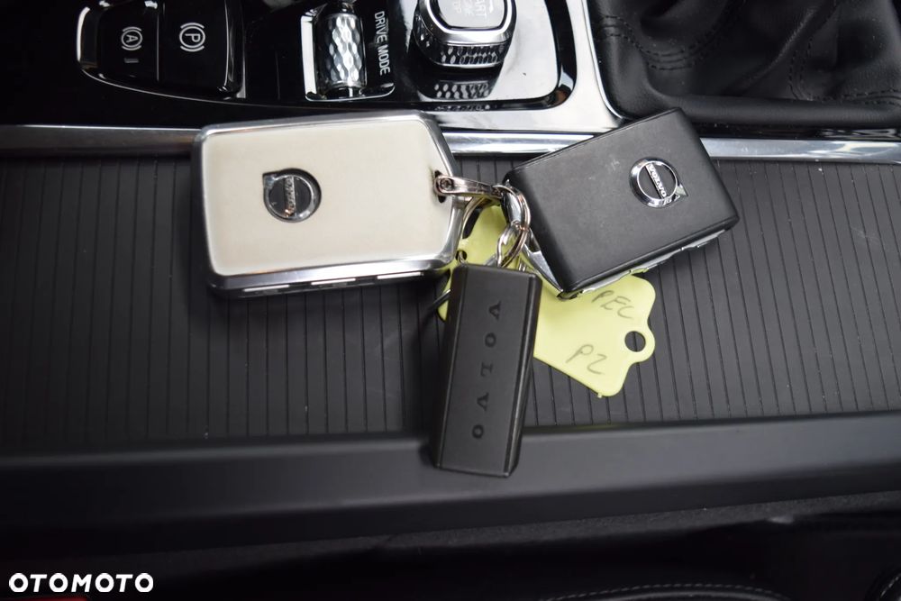 Volvo V90 D3 Momentum Pro - 39