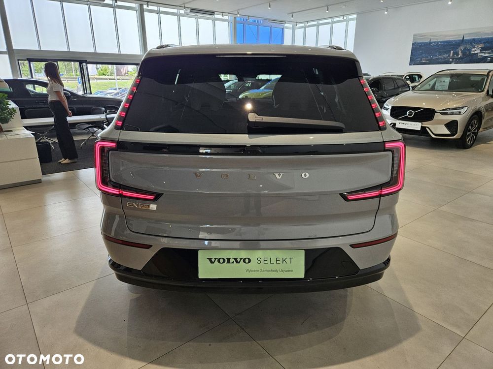 Volvo EX90 - 7