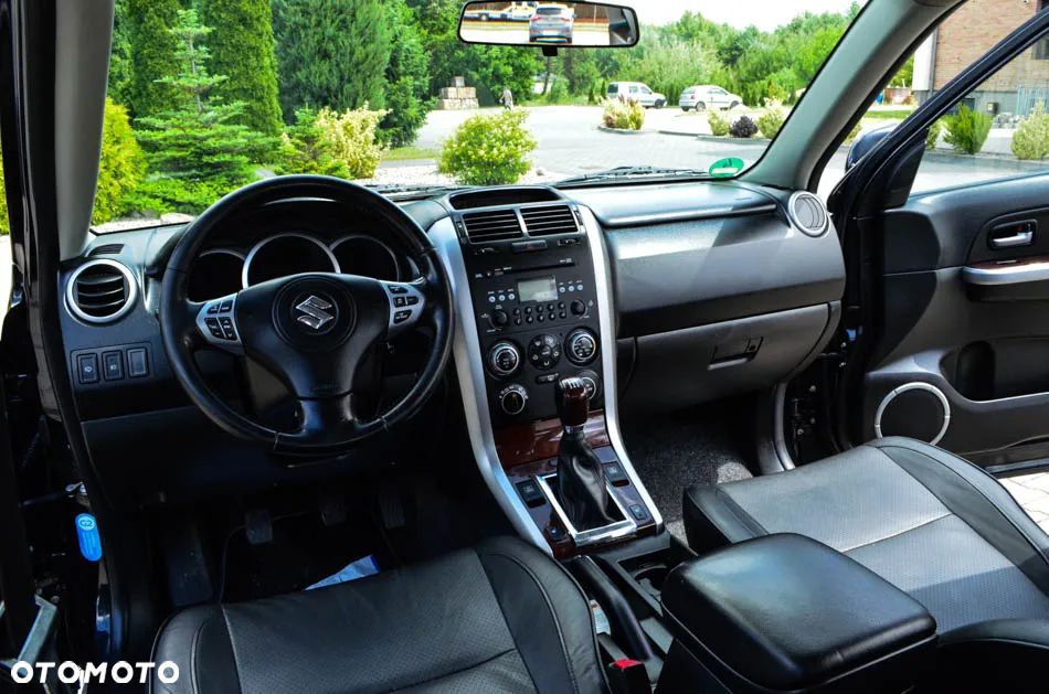 Suzuki Grand Vitara 2.0 De luxe - 31