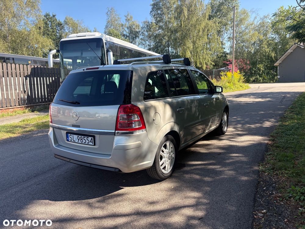 Opel Zafira 1.8 Cosmo - 6