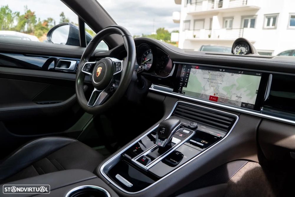 Porsche Panamera 4 E-Hybrid Platinum Edition - 26