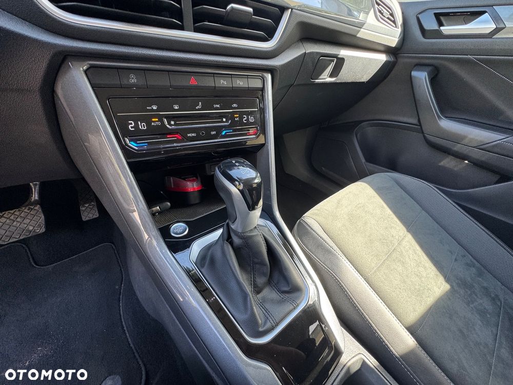 Volkswagen T-Roc - 16