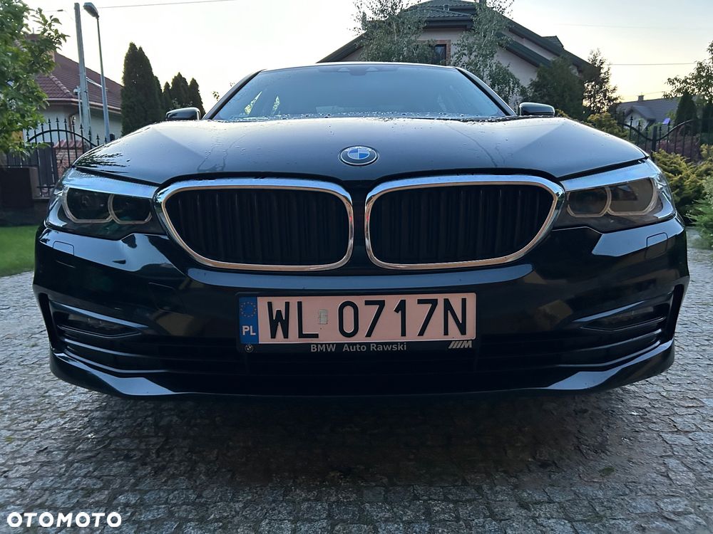 BMW Seria 5 518d Sport Line - 18