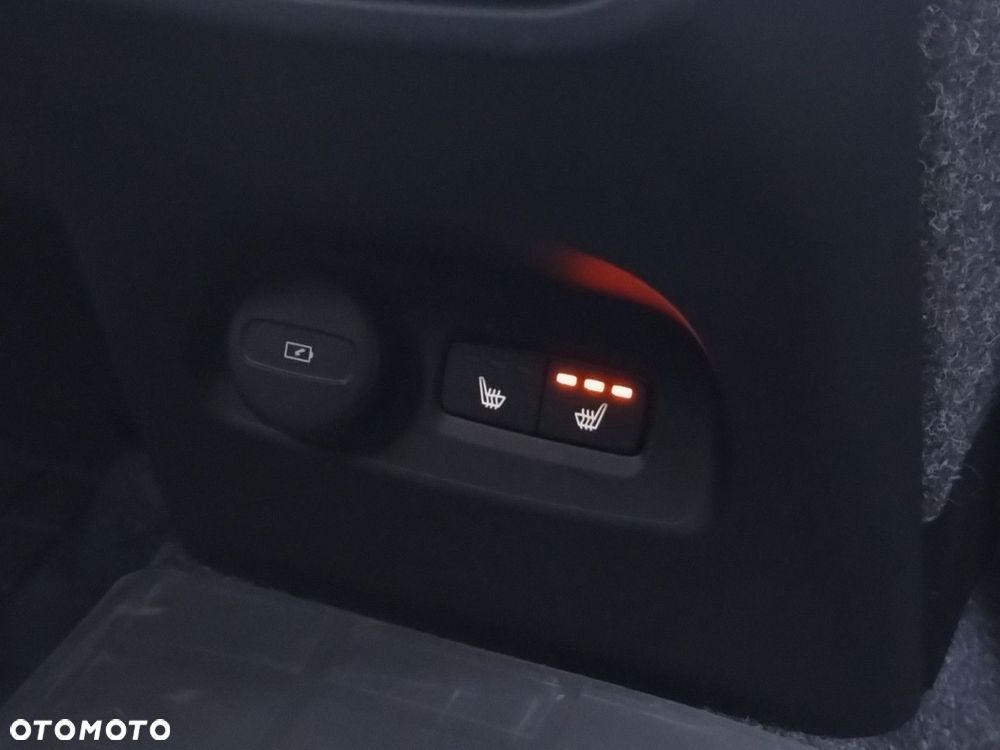 Volvo XC 40 - 25