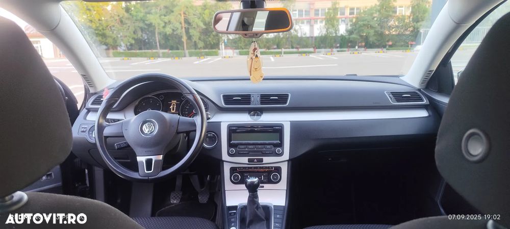 Volkswagen Passat 1.6 TDI BlueMotion Technology Highline - 10