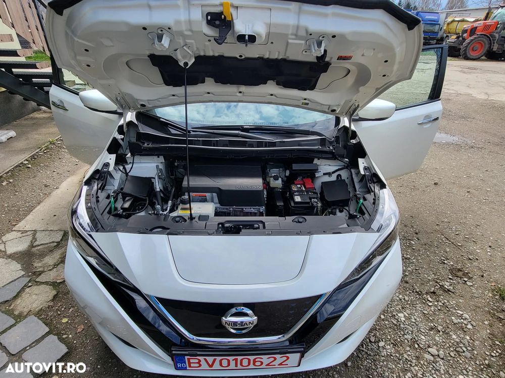 Nissan LEAF 40 kWh N-Connecta - 15