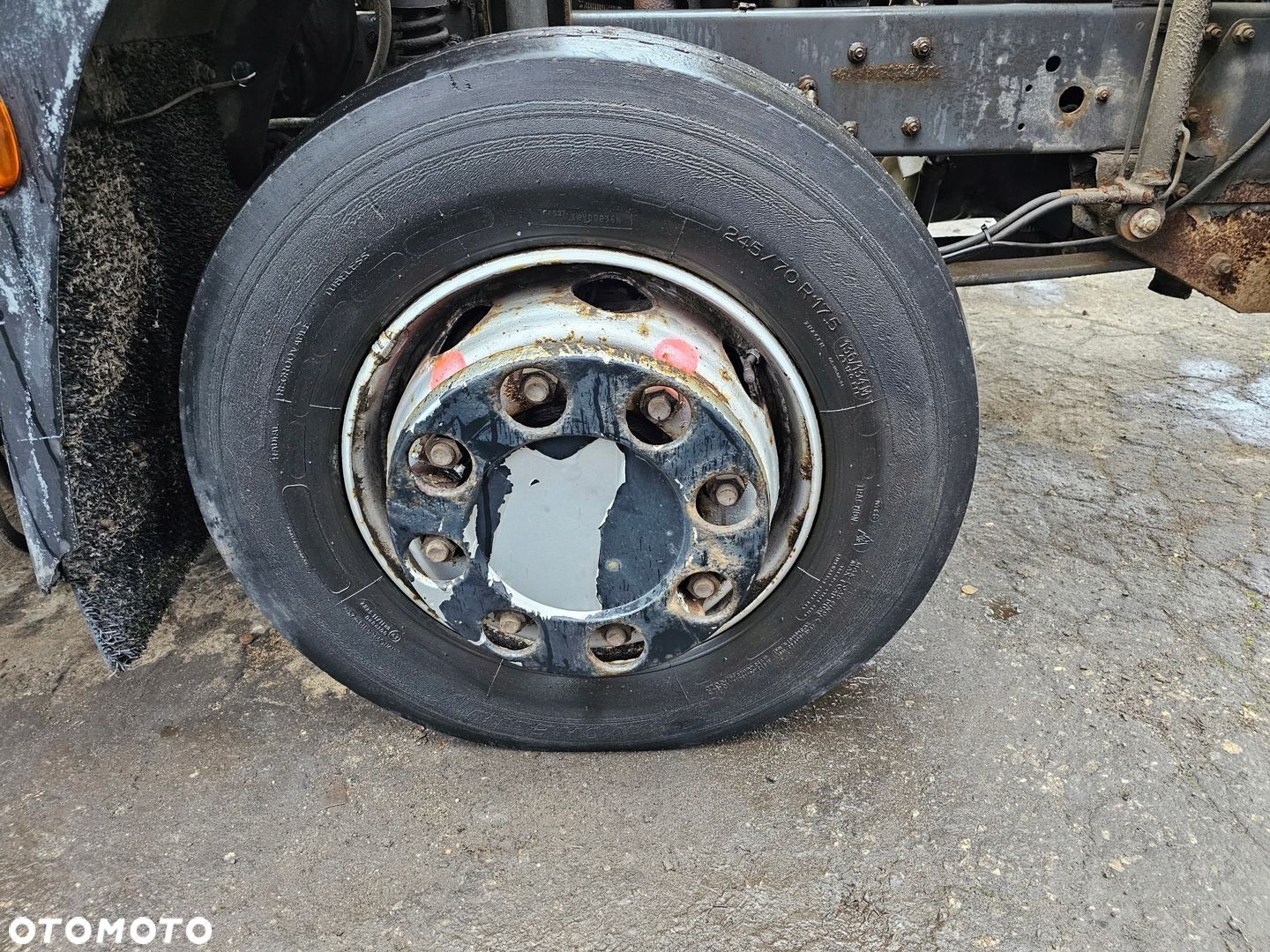 KOŁO FELGA OPONA ZAPAS DAF LF 45 MICHELIN X-MULTI 245/70 17,5 8 szpilek - 1