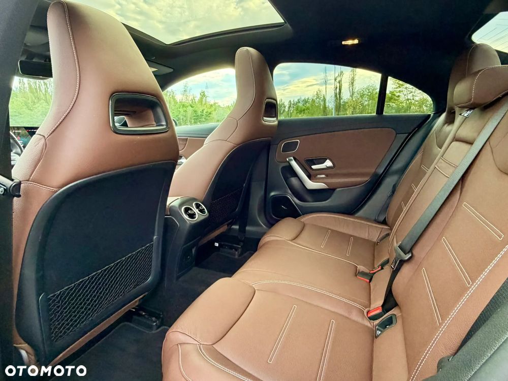 Mercedes-Benz CLA 250 E AMG Line 8G-DCT - 23