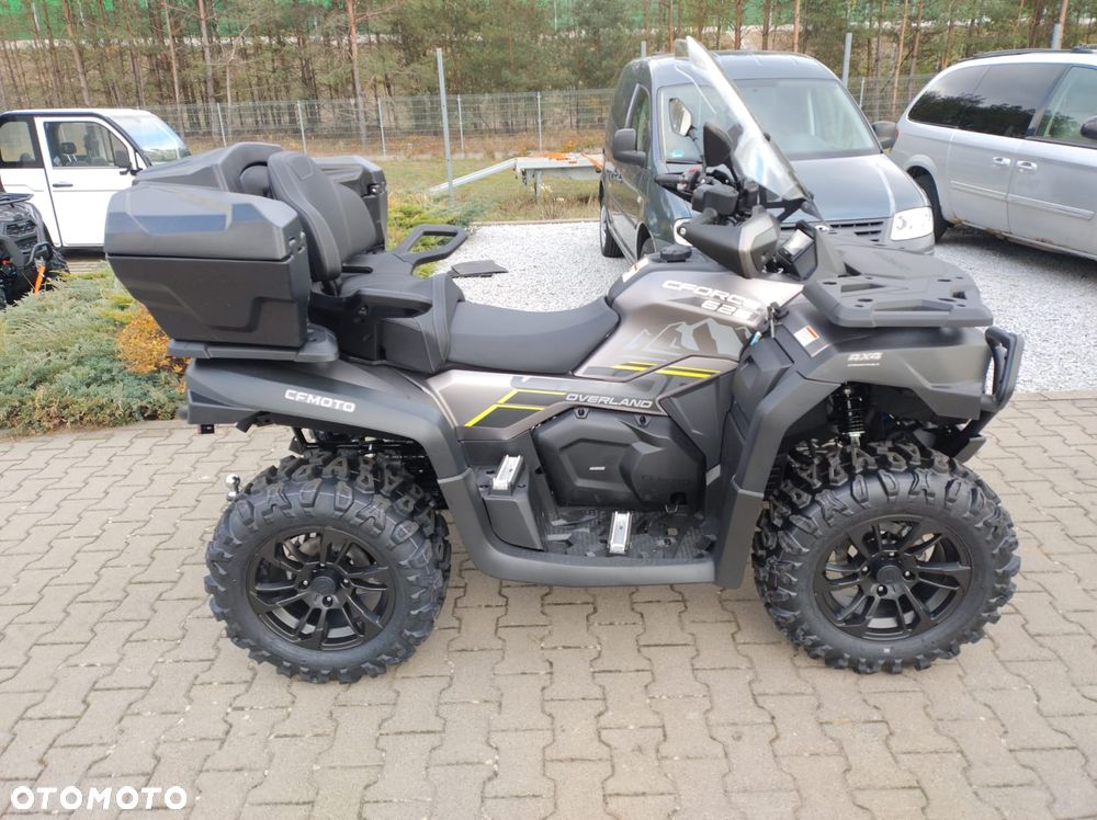 CFMoto CForce - 18
