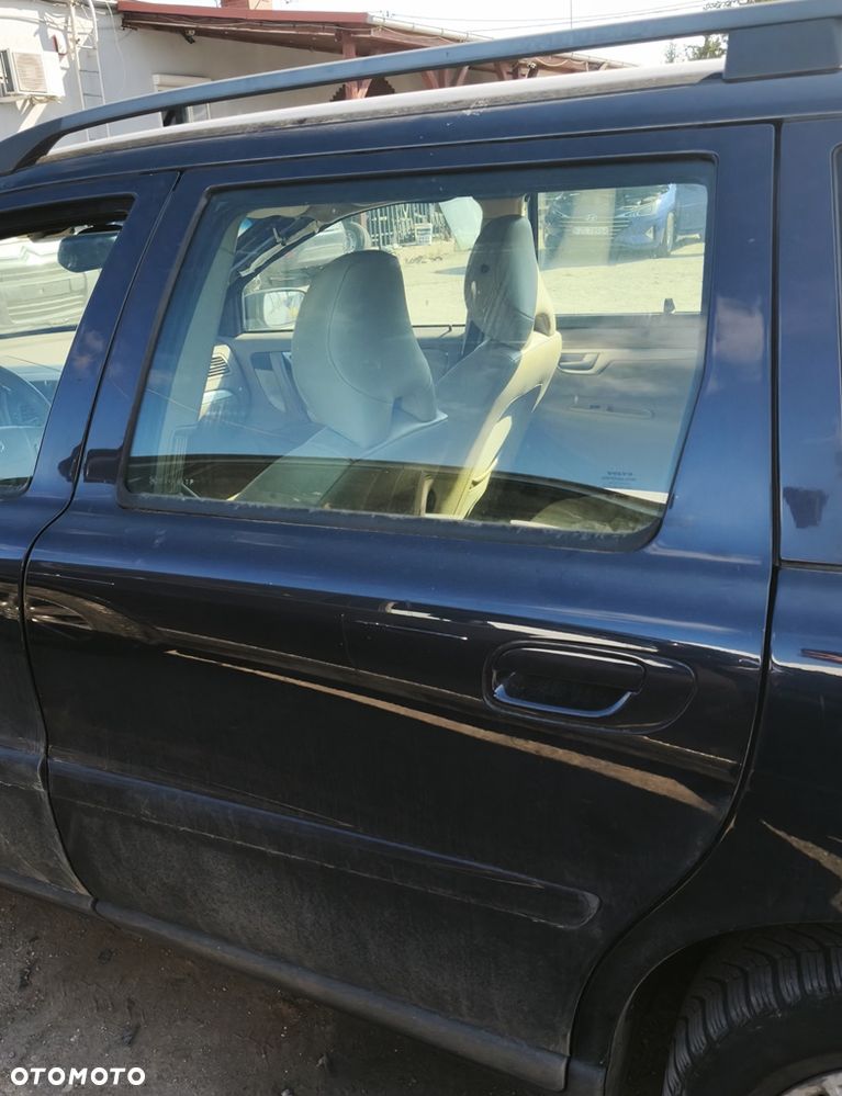 VOLVO V70 II 05r DRZWI LEWY TYŁ LEWE TYLNE GOŁE - 1