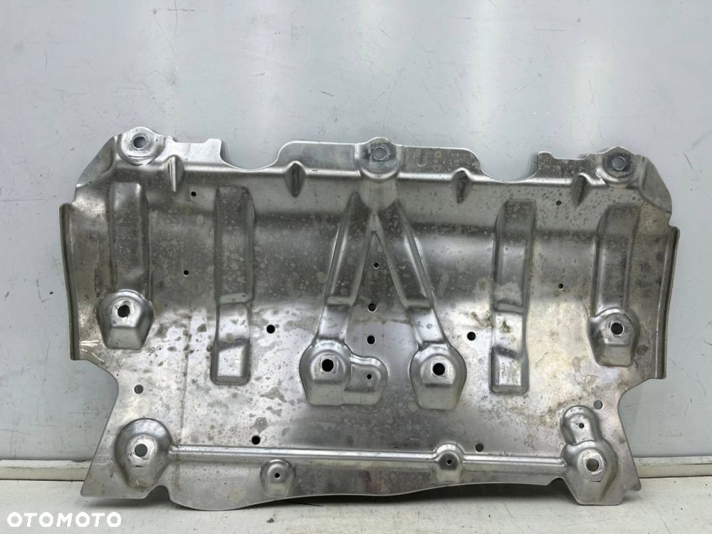 Osłona pod silnik BMW 3 G20 G21 xDrive 320dx 330dx 330ix 18r.- osłona podwozia dolna płyta 6878580 - 1