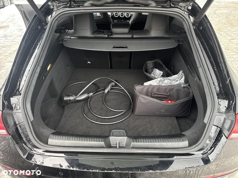 Mercedes-Benz CLA 250 E AMG Line 8G-DCT - 19