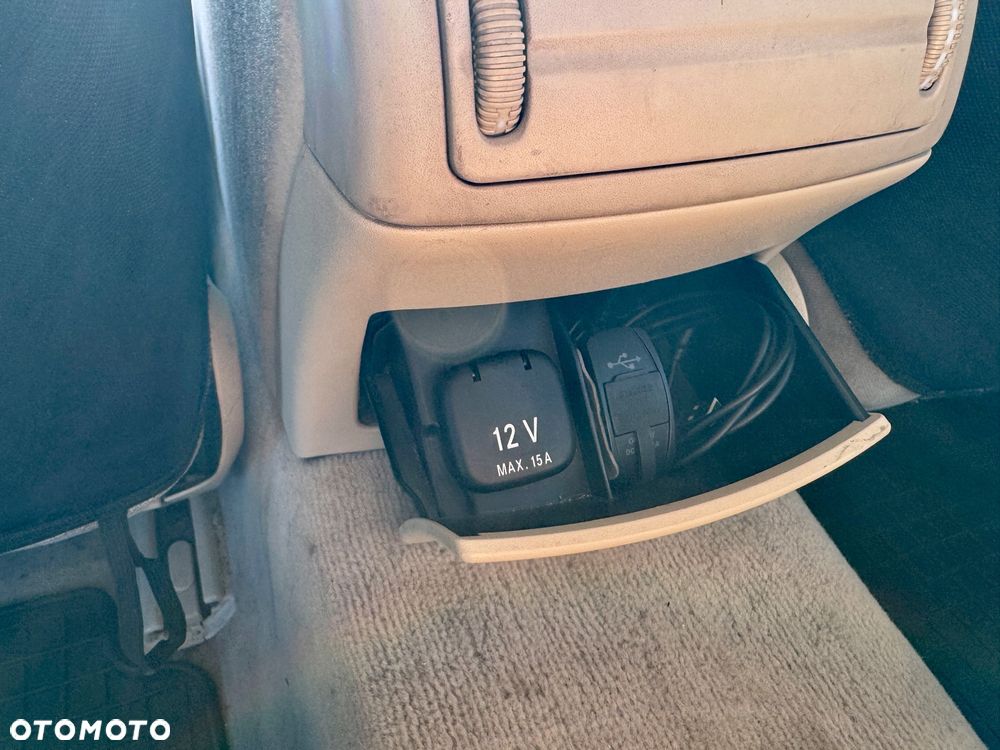 Mercedes-Benz Klasa E 200 Kompressor Classic - 9