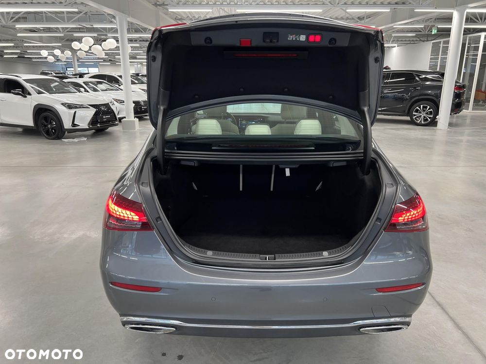 Mercedes-Benz Klasa E - 36