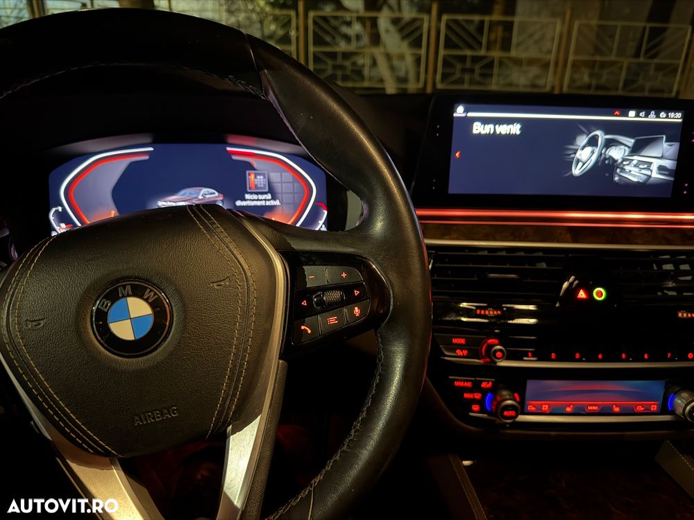 BMW Seria 5 ver-530i-aut-luxury-line - 9