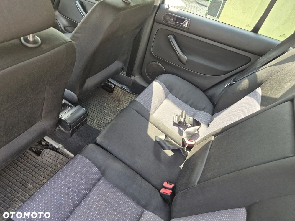 Volkswagen Golf - 14