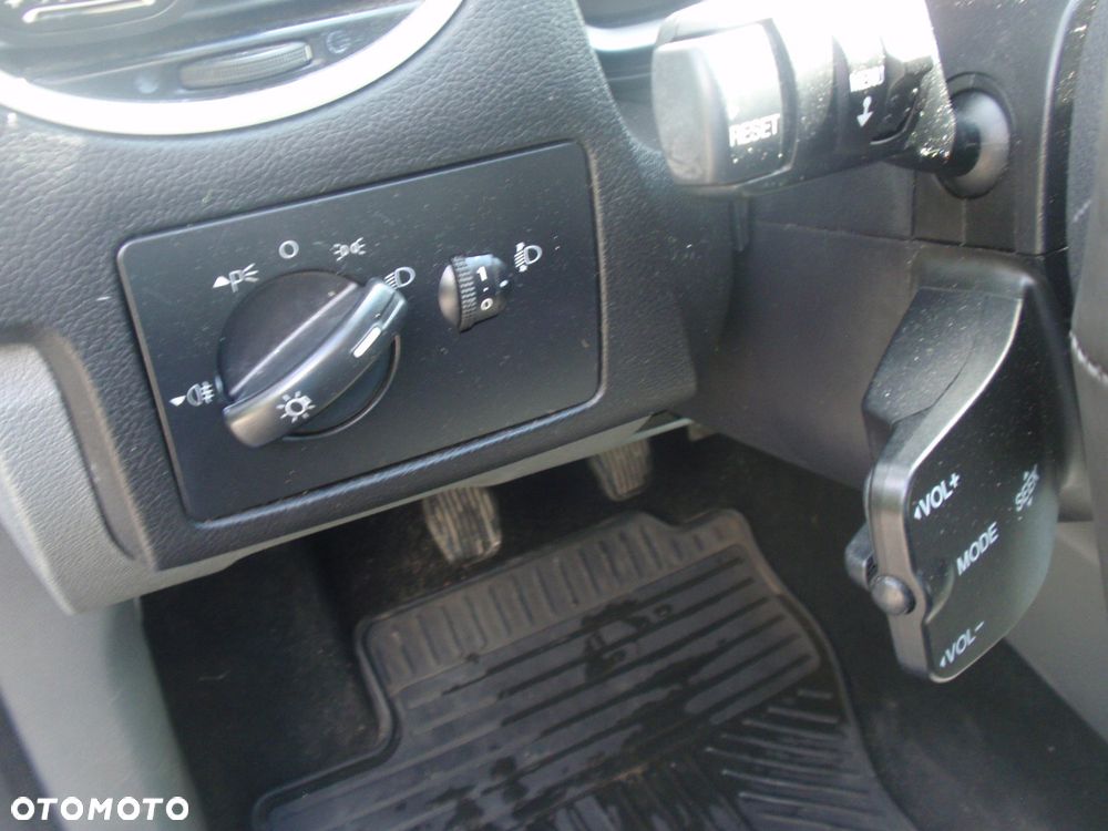 Ford Focus - 32