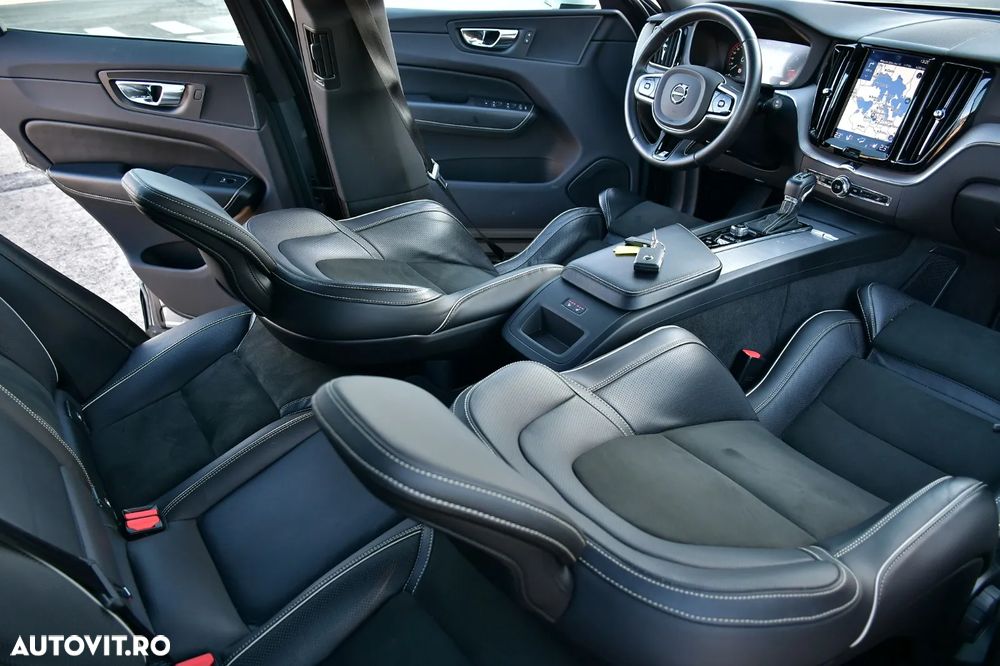 Volvo XC 60 D4 AWD R-Design - 18