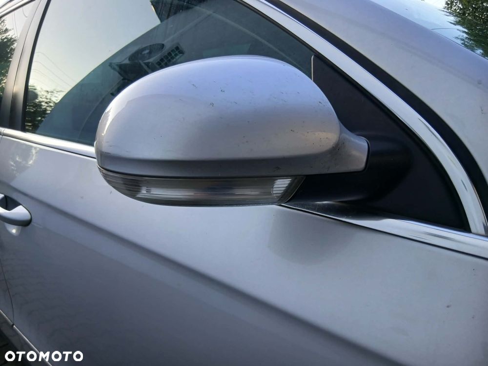 Volkswagen Passat 2.0 TDI Comfortline - 8
