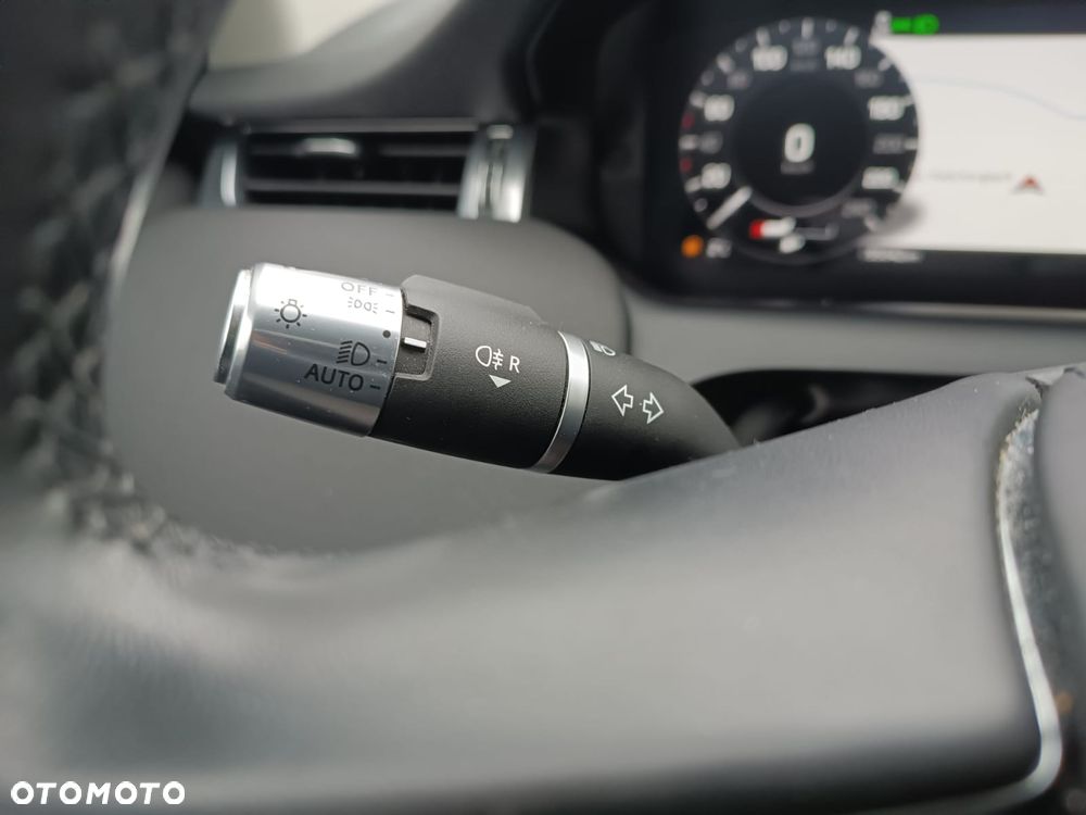 Land Rover Discovery Sport 2.0 D240 R-Dynamic SE - 30