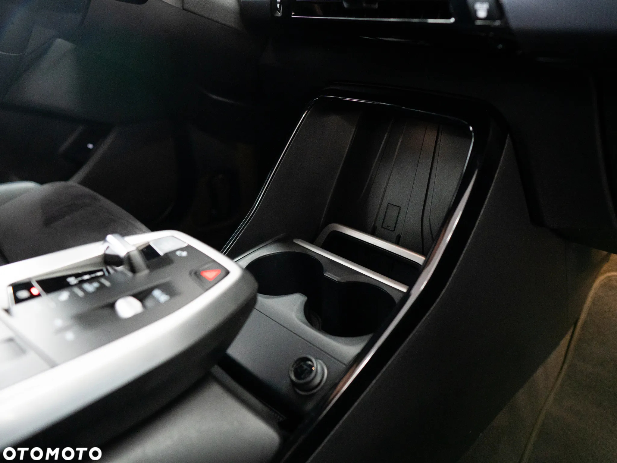 BMW Seria 2 218i - 28