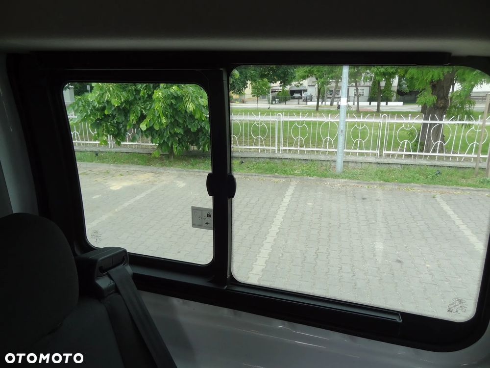 Ford Transit L4H3 Brygadówka 6 osób Jumbo - 18