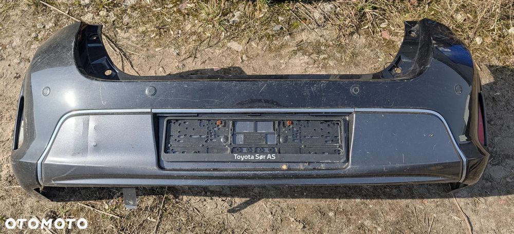ZDERZAK TYŁ TYLNY TOYOTA AURIS E180 - 2