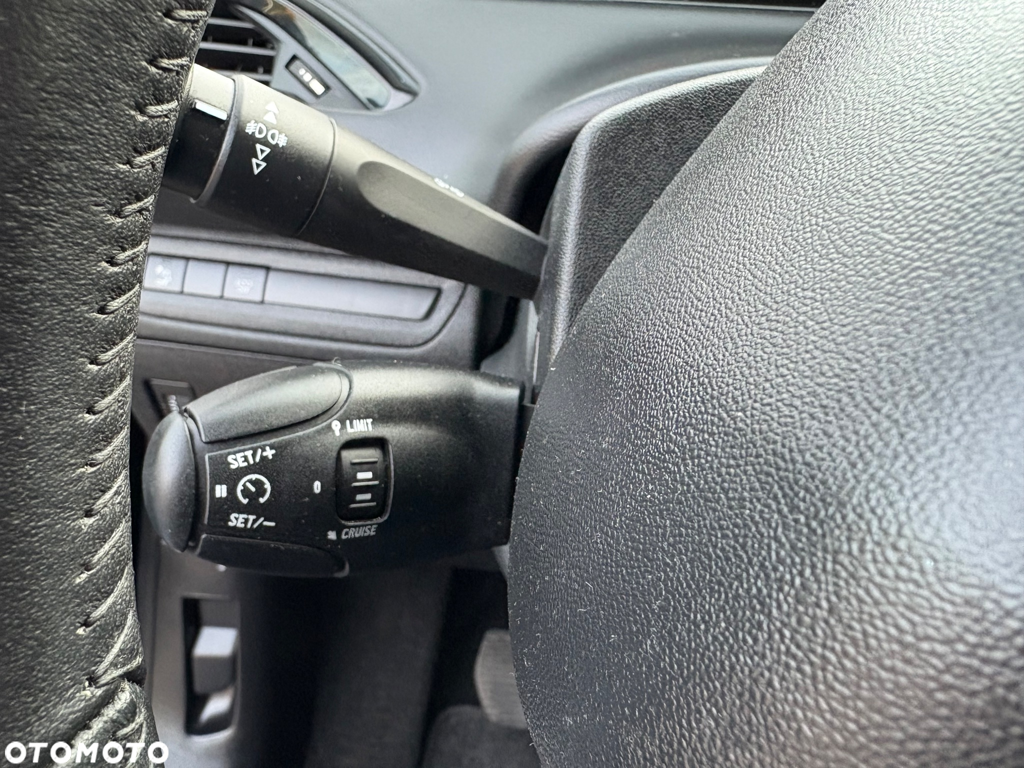 Peugeot 208 PureTech 82 Start & Stop Tech Edition - 18