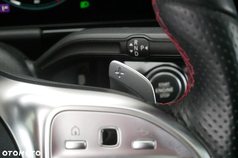 Mercedes-Benz GLA - 27