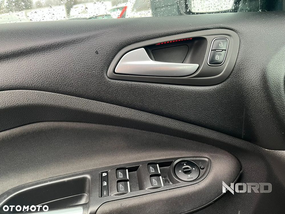 Ford C-MAX 1.5 TDCi ECOnetic Start-Stop-System Titanium - 26
