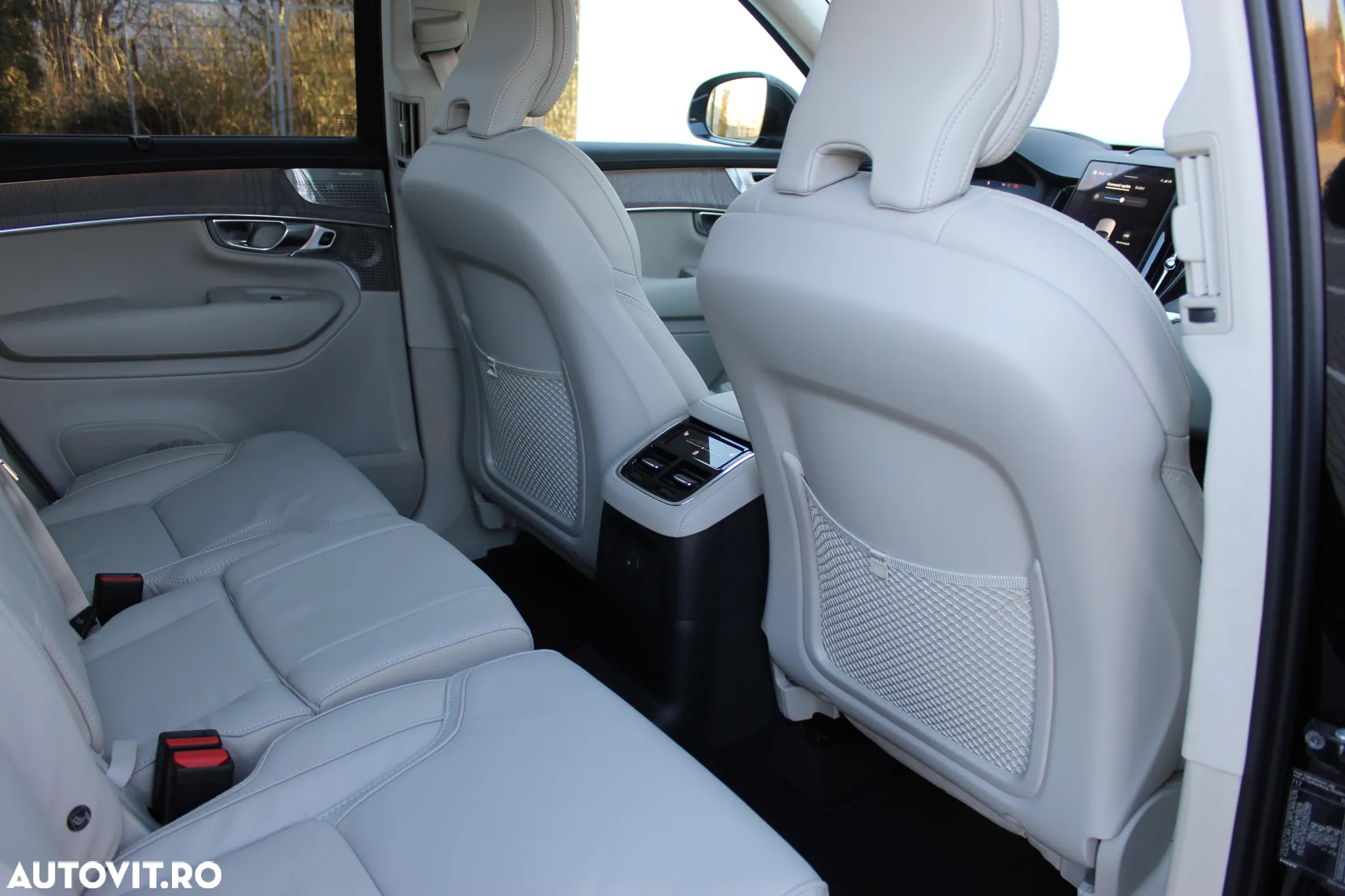 Volvo XC 90 T8 AWD PHEV Ultra Bright - 36