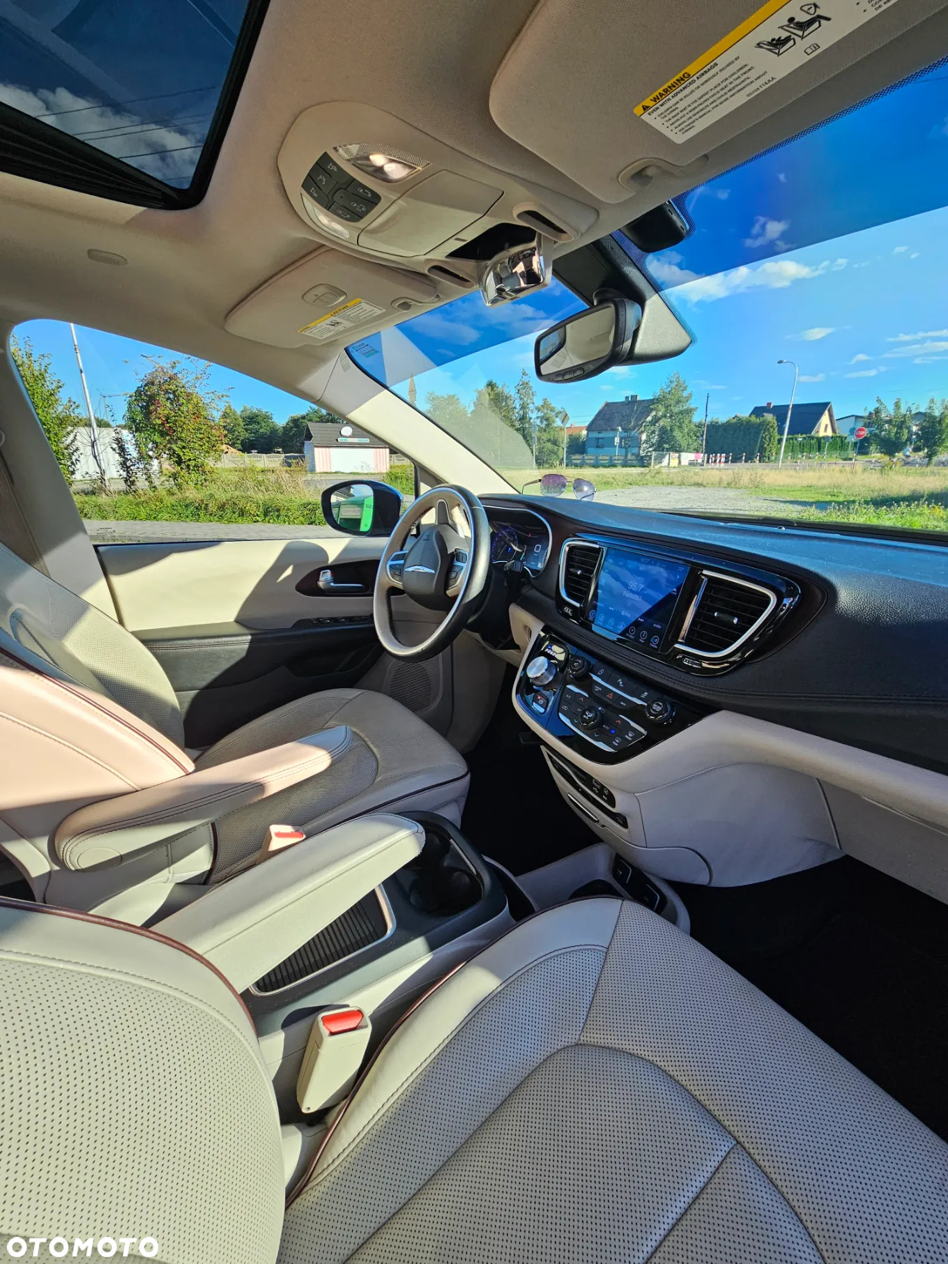 Chrysler Pacifica - 28