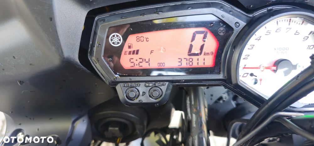 Yamaha FZ8 - 10