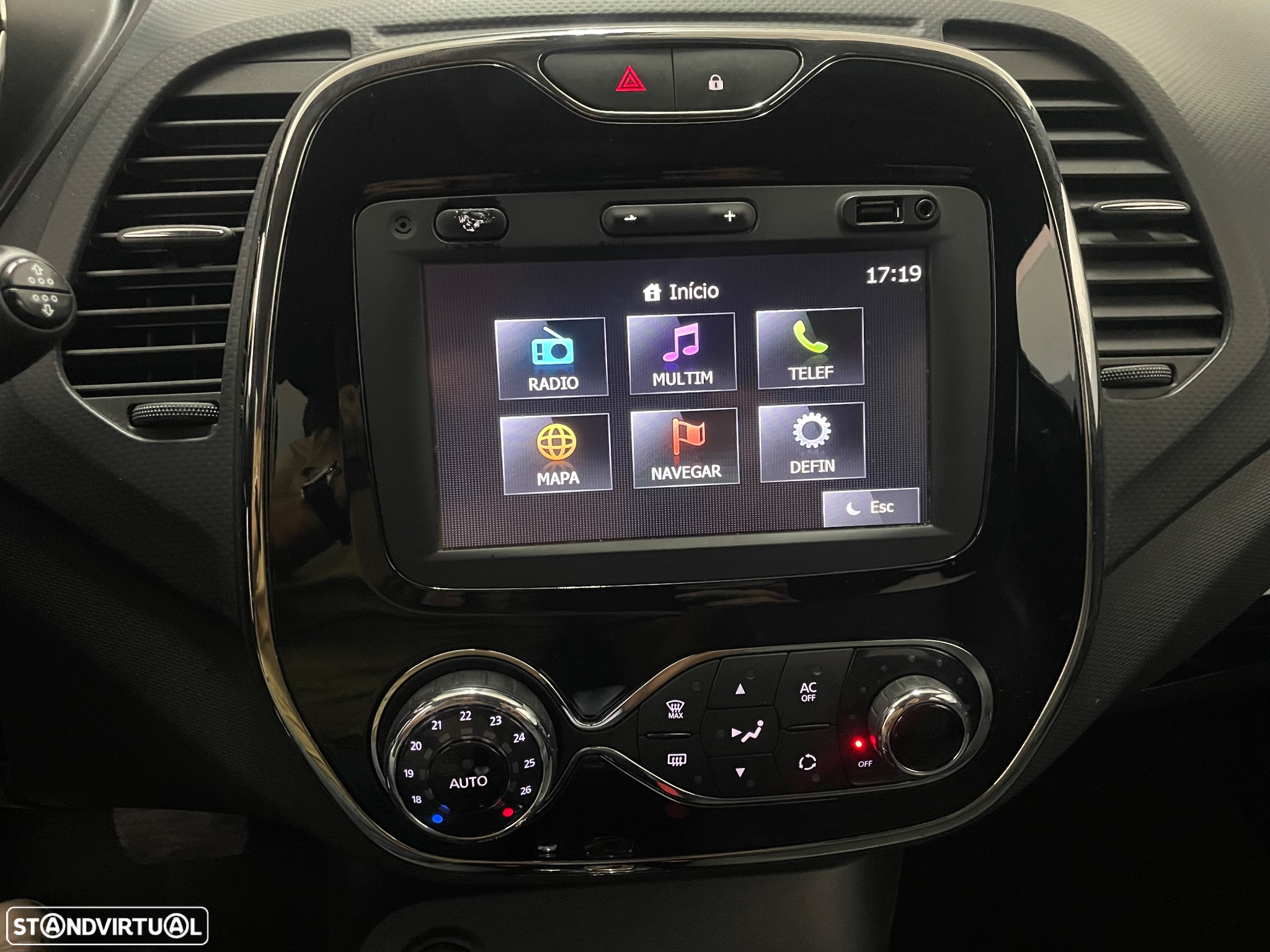 Renault Captur 1.2 TCe Exclusive EDC - 20
